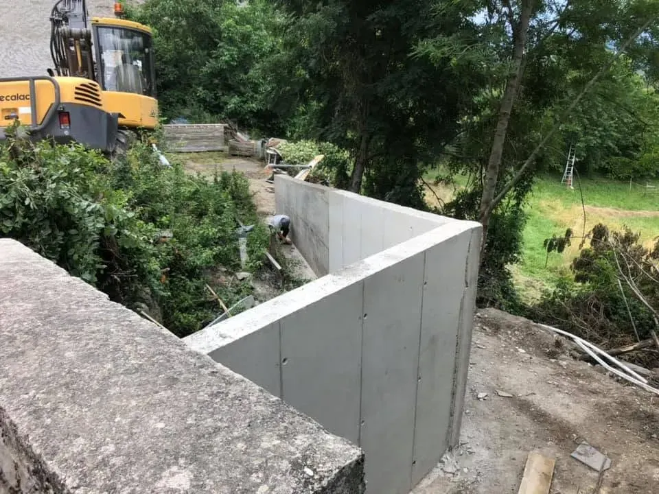 murs banchés en béton